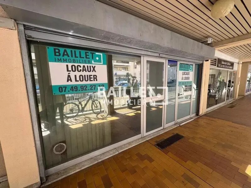 Retail in Menton for lease Building Photo- Image 1 of 15