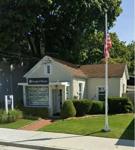 134 Jessup Ave, Quogue, NY for lease - Building Photo - Image 2 of 4