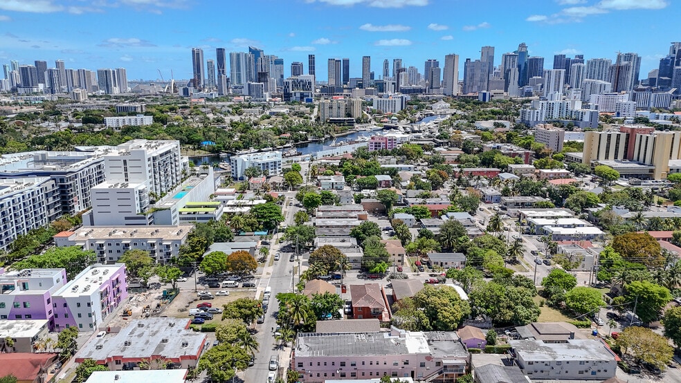 Land for Redevelopment portfolio of 2 properties for sale on LoopNet.com - Building Photo - Image 3 of 8
