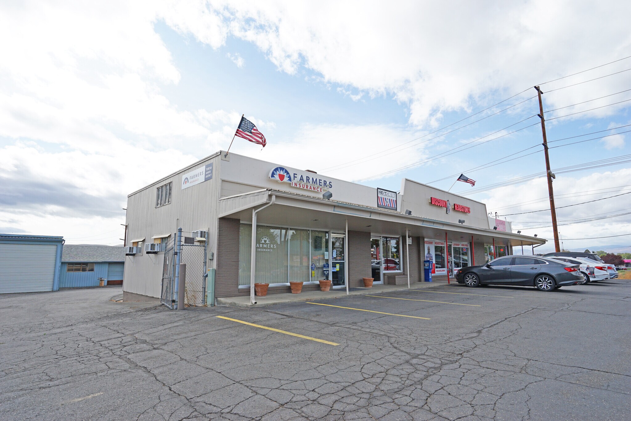 3510 W Nob Hill Blvd, Yakima, WA 98902