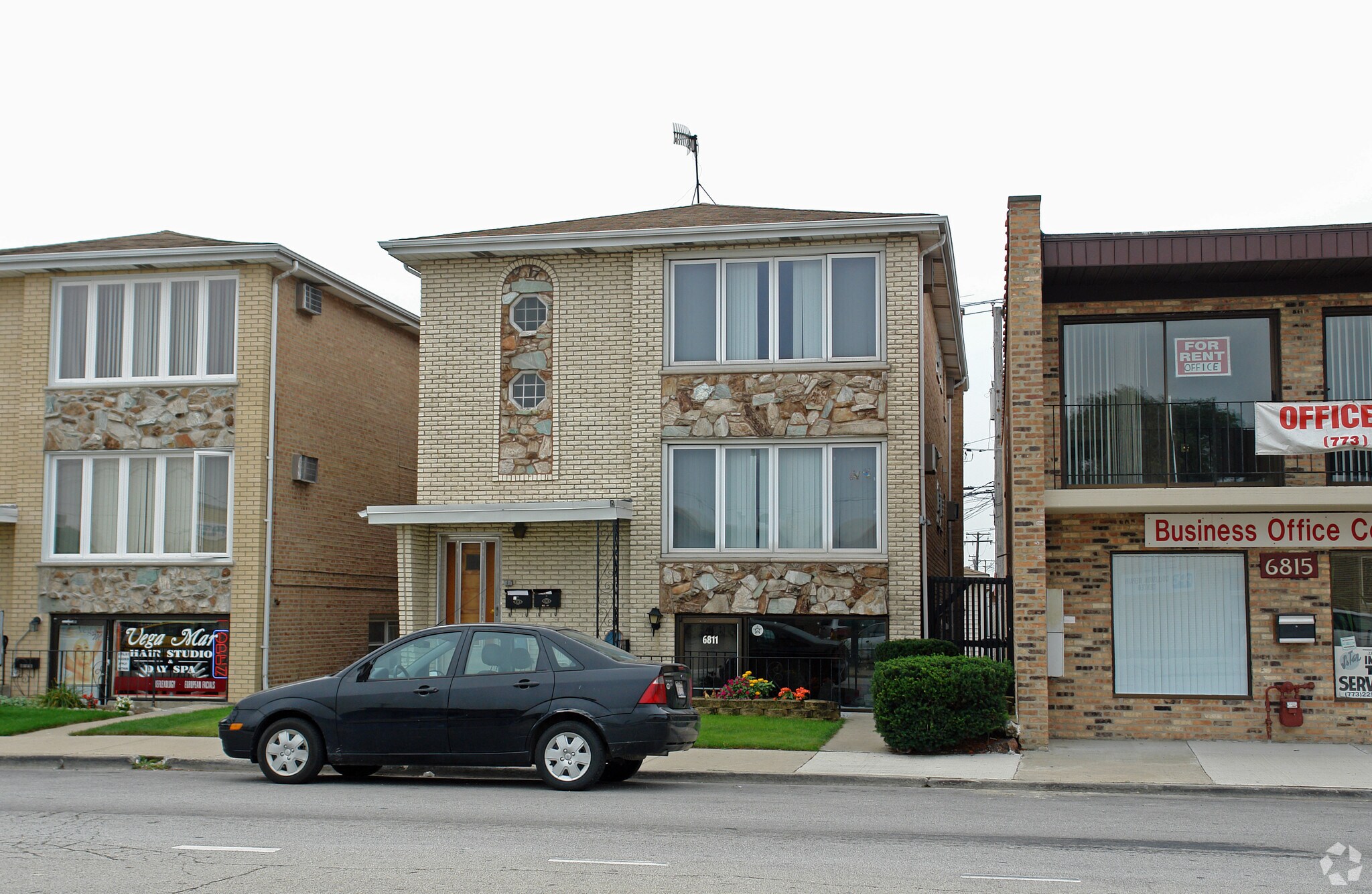 6811 W 63rd St, Chicago, IL for sale Primary Photo- Image 1 of 1