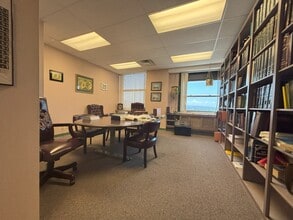 8-18 W Market St, Wilkes Barre, PA for lease Interior Photo- Image 1 of 7