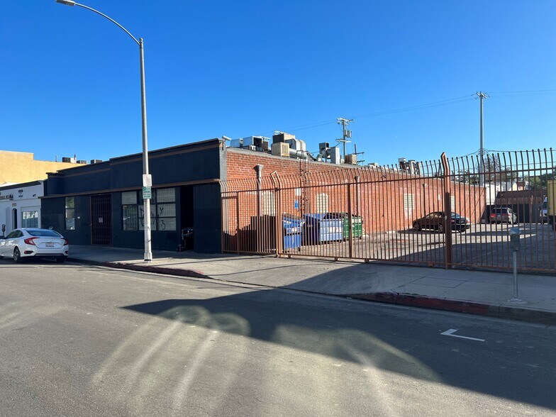 14540 Friar St, Van Nuys, CA 91411 Office for Lease