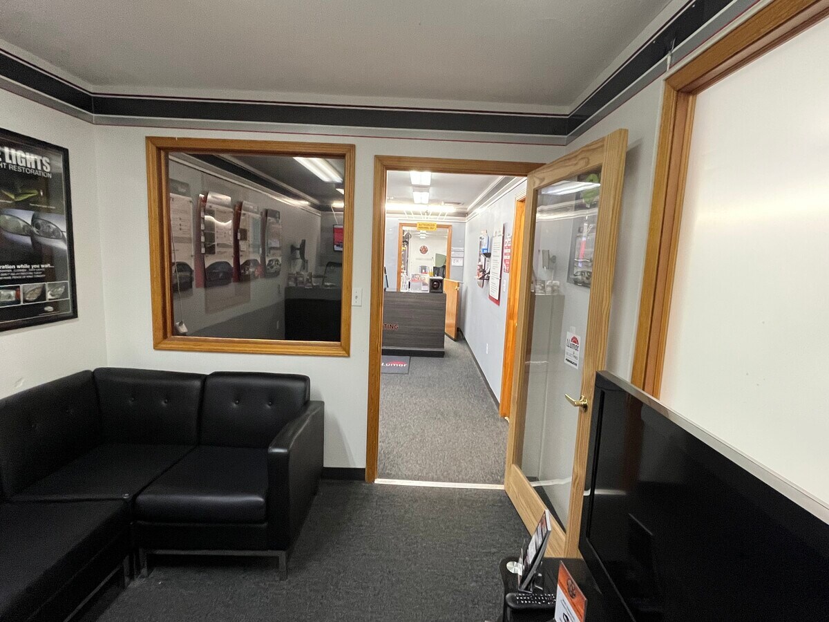 5356 Five Forks Trickum Rd, Lilburn, GA 30047