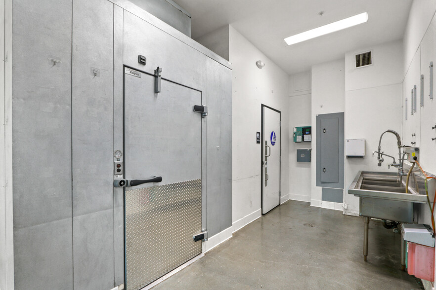 540-542 Rose Ave, Venice, CA for lease - Interior Photo - Image 3 of 13