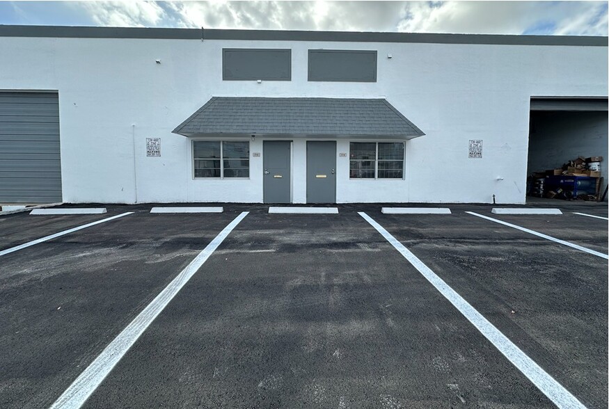 764-778 NW 57th Ct, Fort Lauderdale, FL for lease - Building Photo - Image 1 of 5