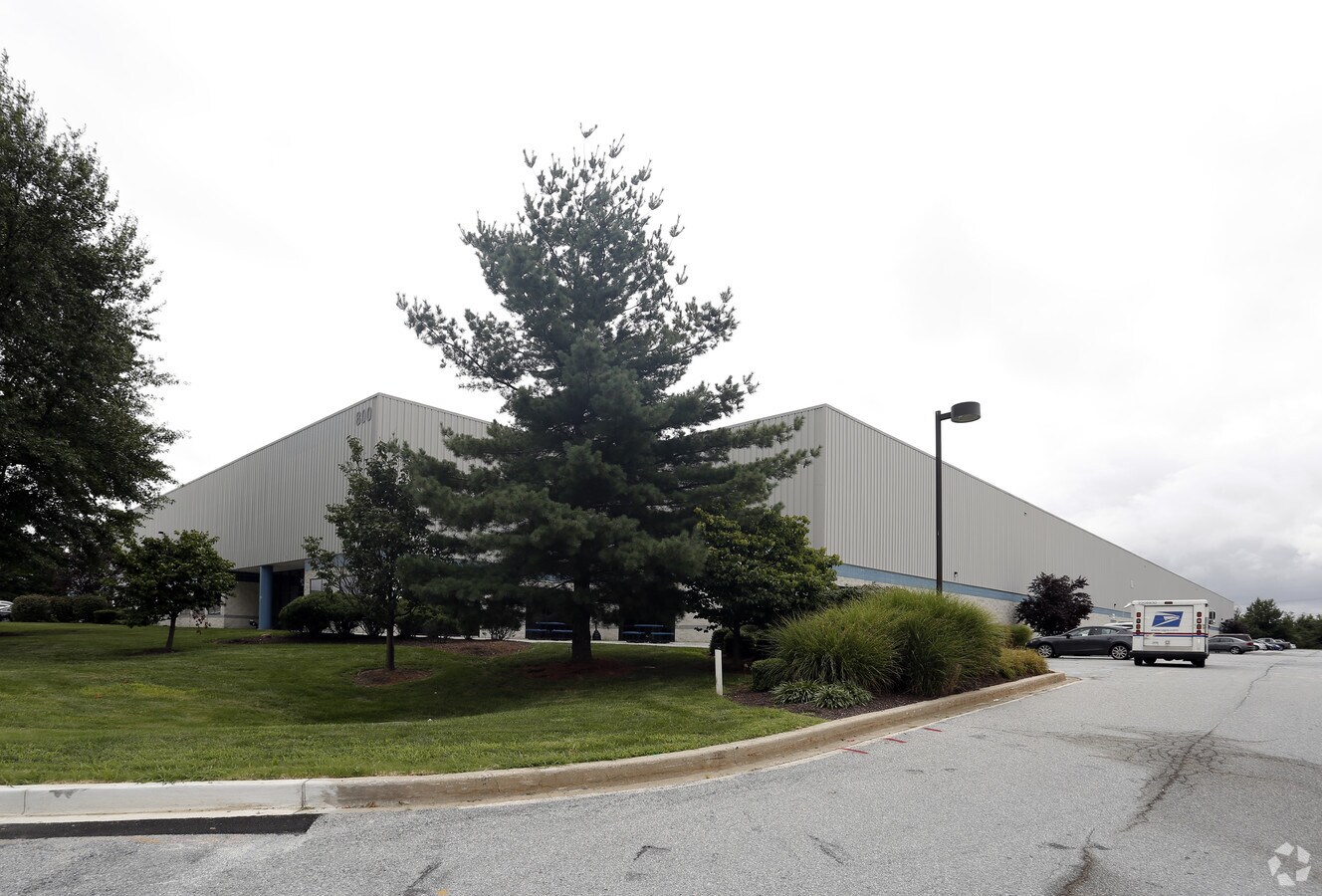 800 Centerpoint Blvd, New Castle, DE 19720