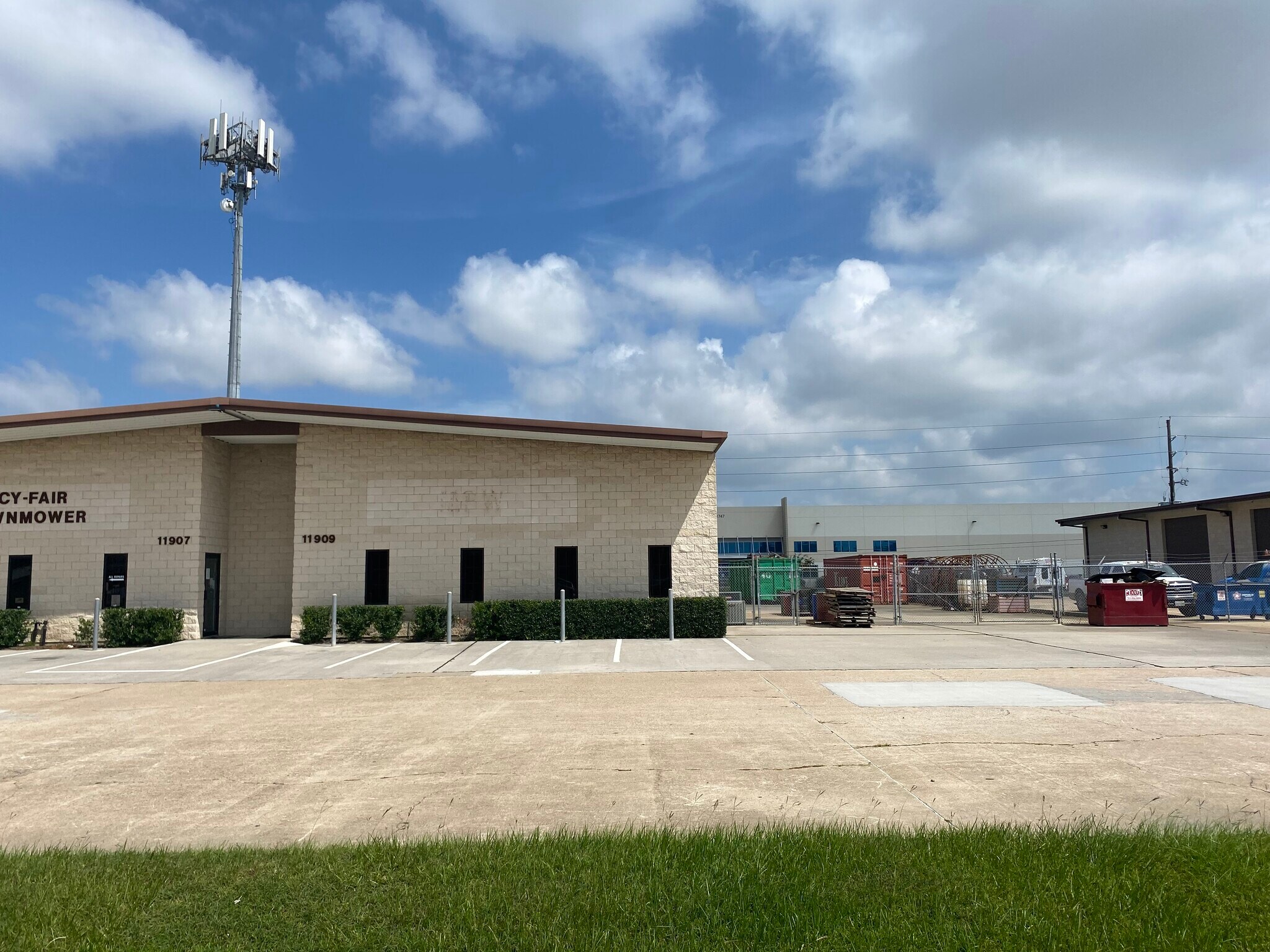 11907-11909 Windfern Rd, Houston, TX for sale Building Photo- Image 1 of 1