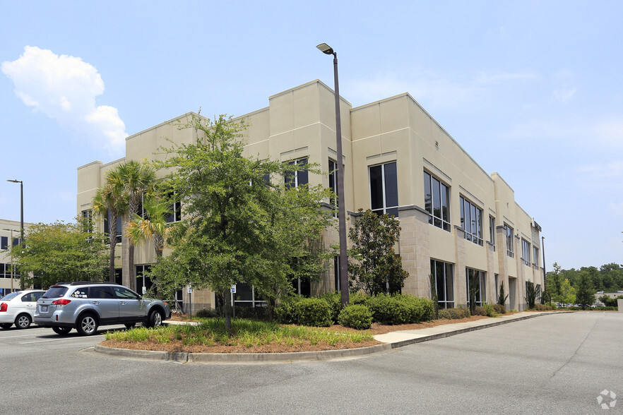 9 Park of Commerce Blvd, Savannah, GA for lease - Primary Photo - Image 1 of 2