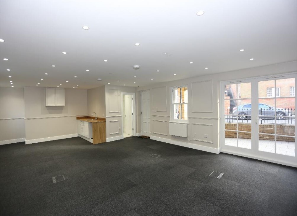 44 High St, Barnet for lease Interior Photo- Image 1 of 1