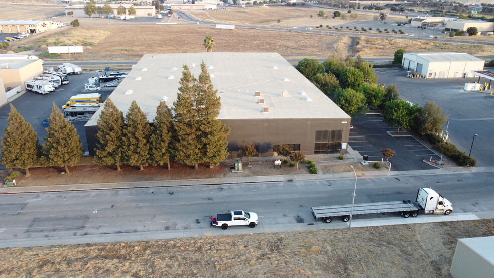 9068 Elkmont Dr, Elk Grove, CA for sale - Building Photo - Image 3 of 17