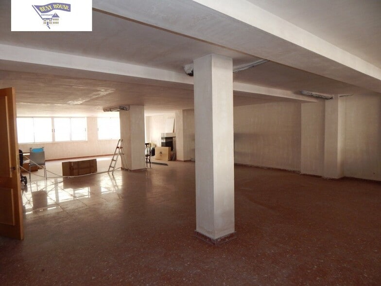 Retail in Ontinyent for lease - Building Photo - Image 1 of 4