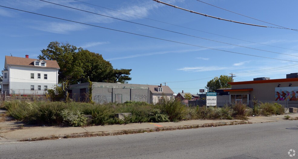 828-836 Eddy St, Providence, RI for sale - Primary Photo - Image 1 of 1