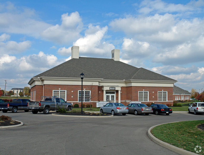 8051 Washington Village Dr, Dayton, OH for lease - Building Photo - Image 2 of 4