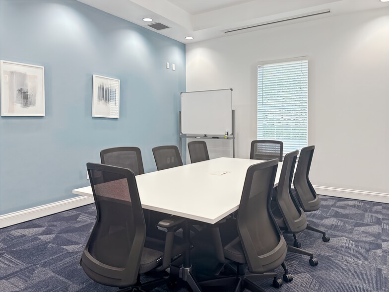 235 N Westmonte Dr, Altamonte Springs, FL for lease - Interior Photo - Image 2 of 17