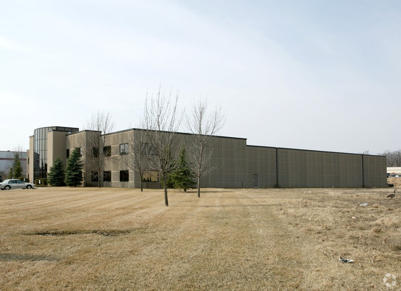 4250 Norex Dr, Chaska, MN for sale - Building Photo - Image 3 of 5