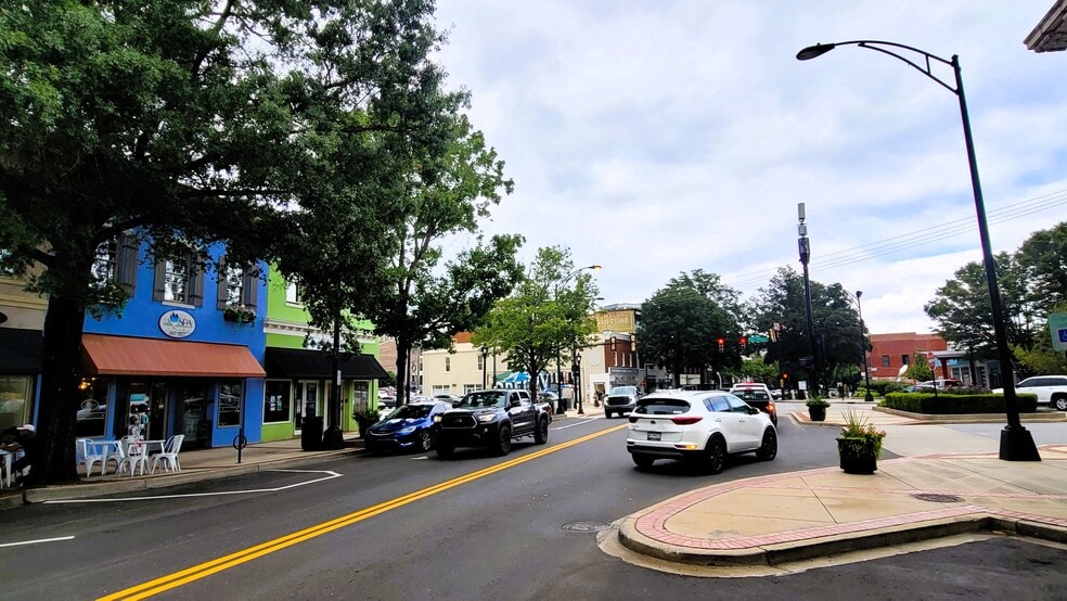 714 S Main St, Greenville, SC for sale - Building Photo - Image 3 of 7