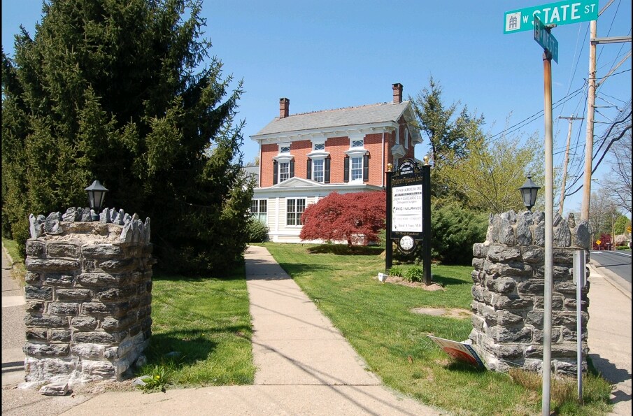 253 W State St, Doylestown, PA for sale Primary Photo- Image 1 of 1
