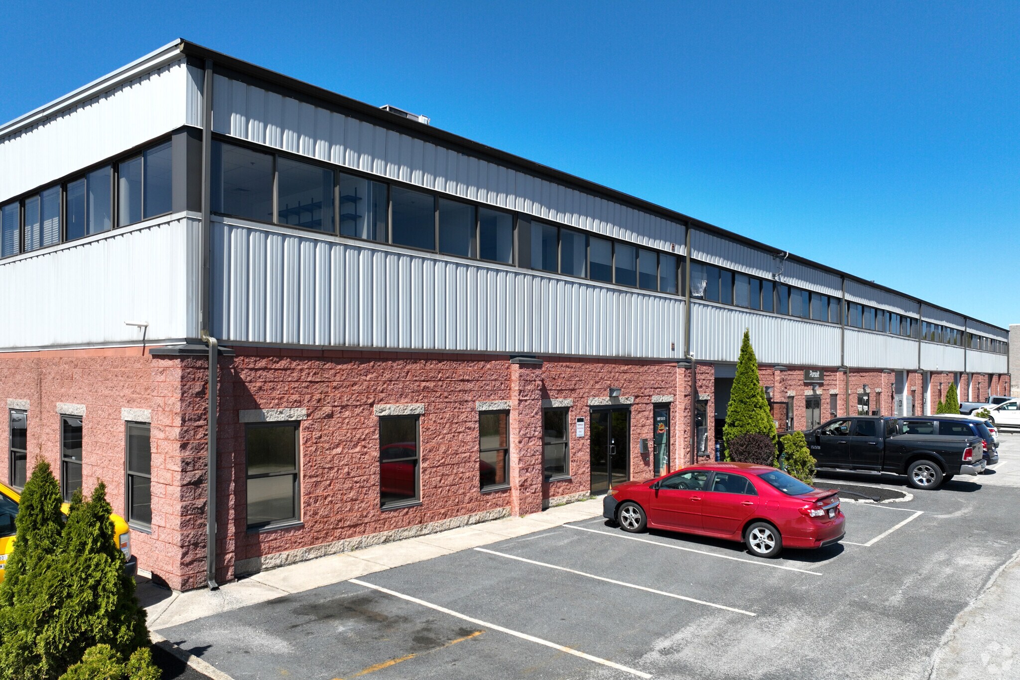 18 Graf Rd, Newburyport, MA for sale Primary Photo- Image 1 of 1