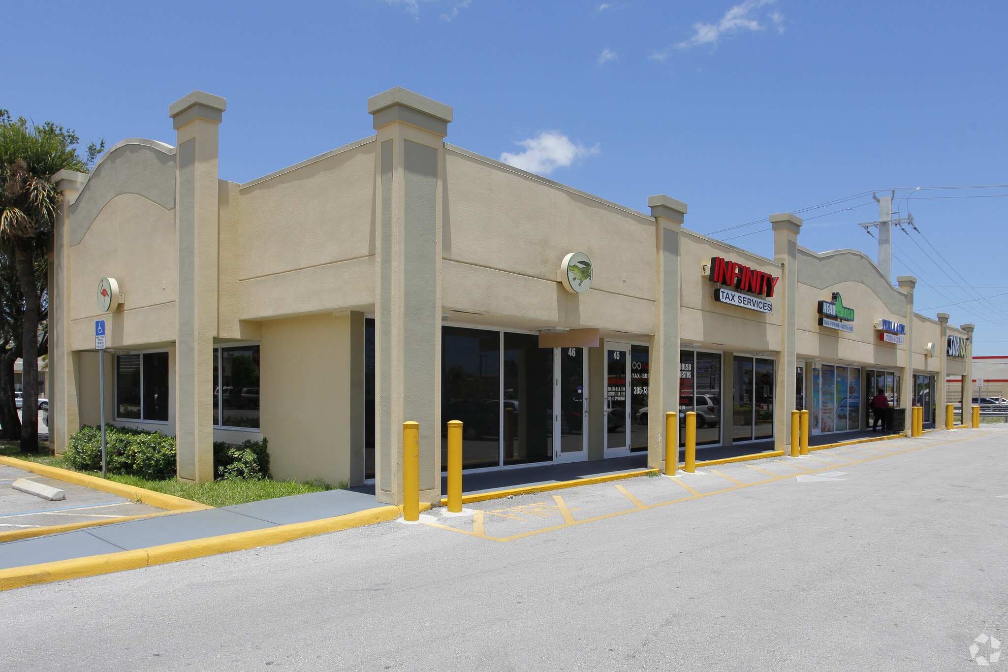 6500 W 4TH Ave, Hialeah, FL for lease Primary Photo- Image 1 of 7