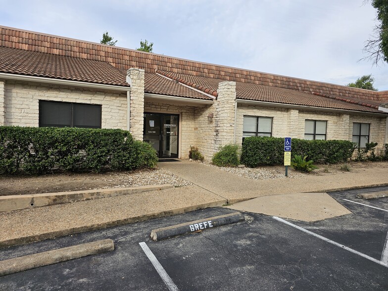 4501 Spicewood Springs Rd, Austin, TX for lease - Building Photo - Image 3 of 18