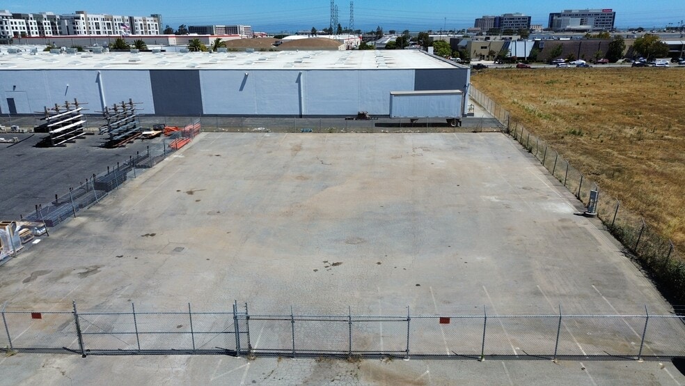 15 Guittard Rd, Burlingame, CA for lease - Building Photo - Image 3 of 11