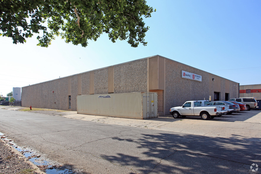 300 S Western Ave, Oklahoma City, OK for sale - Building Photo - Image 2 of 2