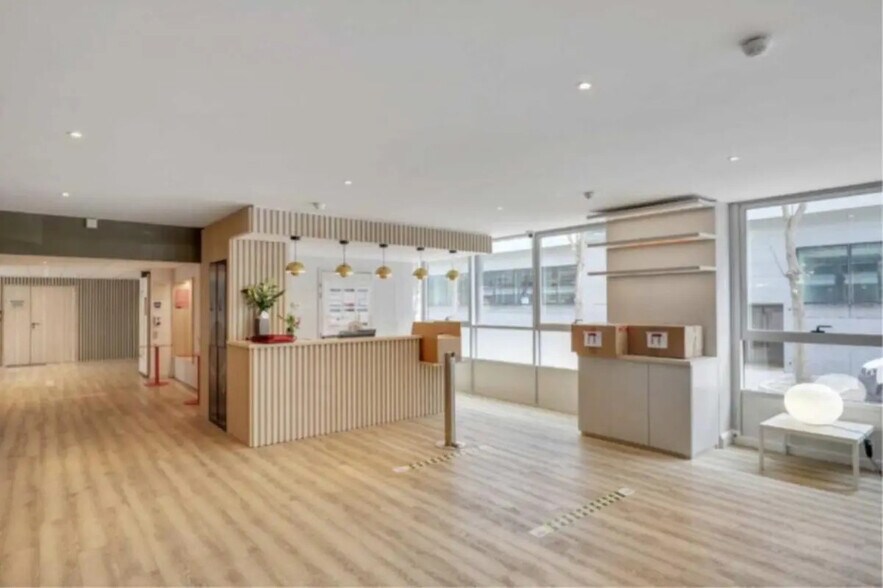 1 Rue François Jacob, Rueil-Malmaison for lease - Building Photo - Image 3 of 12