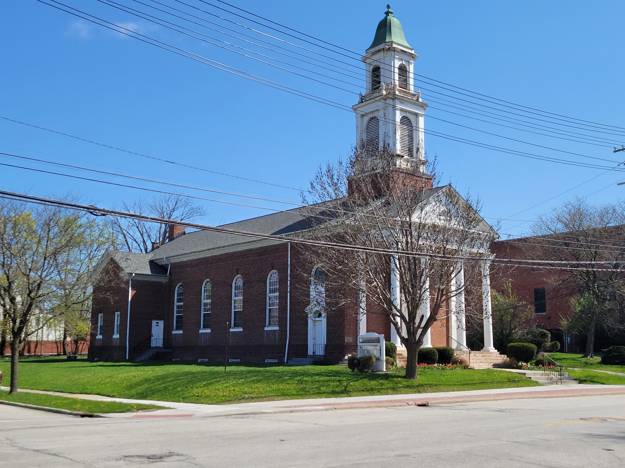 15615 Chagrin Blvd, Shaker Heights, OH for lease Building Photo- Image 1 of 5