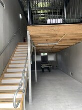 2 Warren Rd, Warnervale for lease Interior Photo- Image 2 of 3