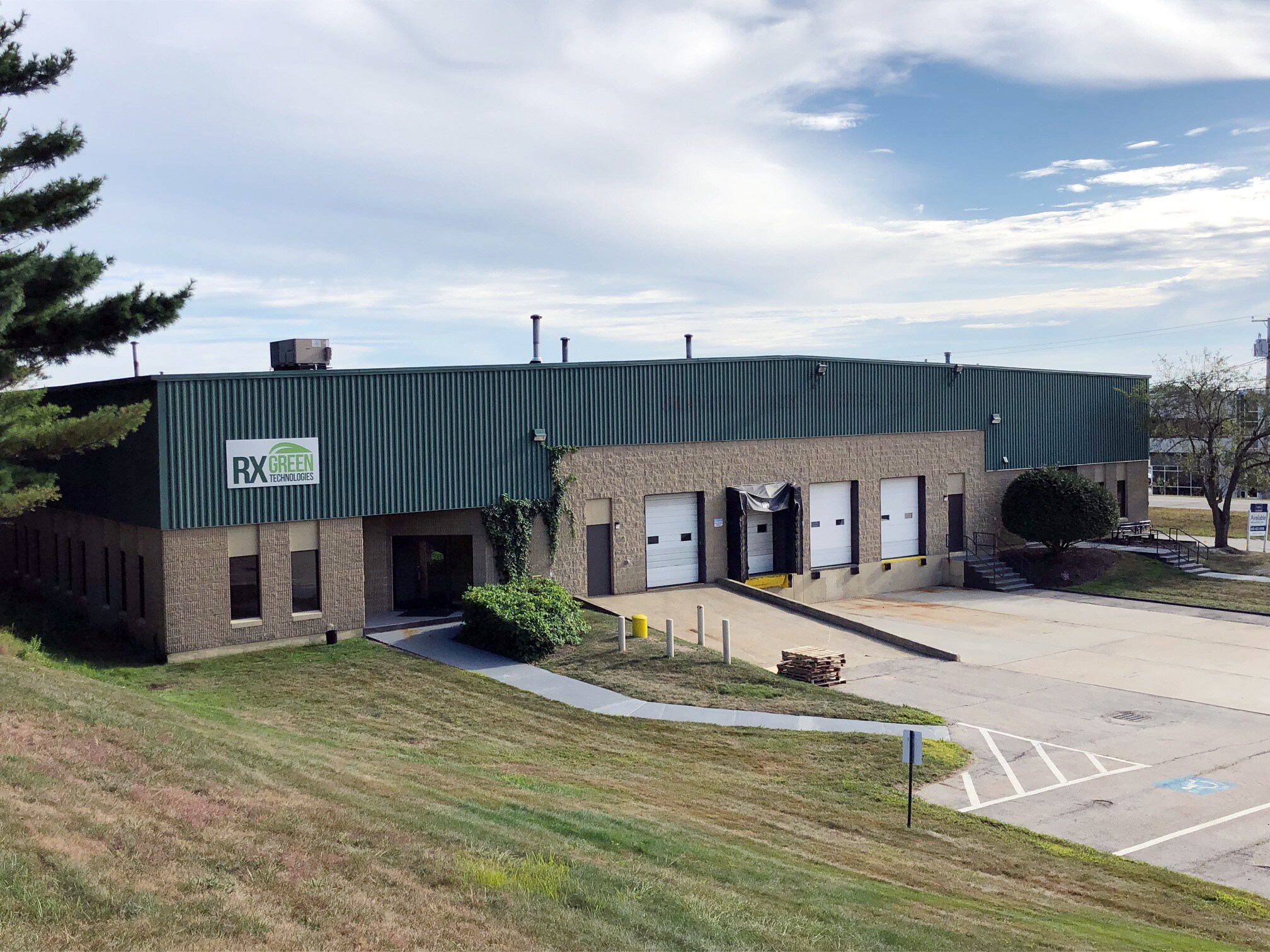 15-17 Tinker Ave, Londonderry, NH for sale Building Photo- Image 1 of 1