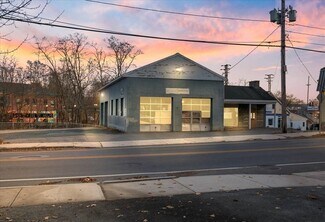 More details for 46 Elm St, Amesbury, MA - Office/Retail for Lease