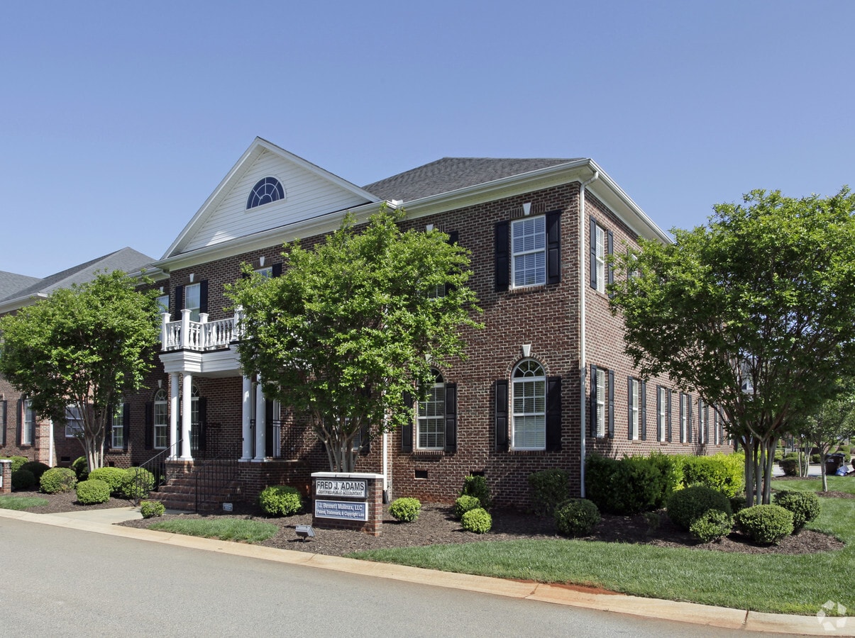 3447 Pelham Rd, Greenville, SC 29615