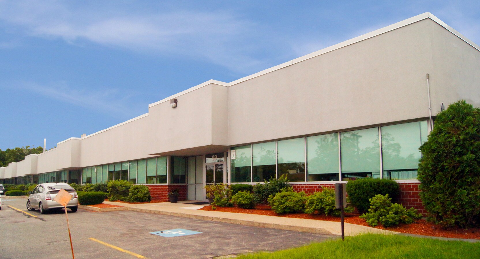 99 South St, Hopkinton, MA 01748