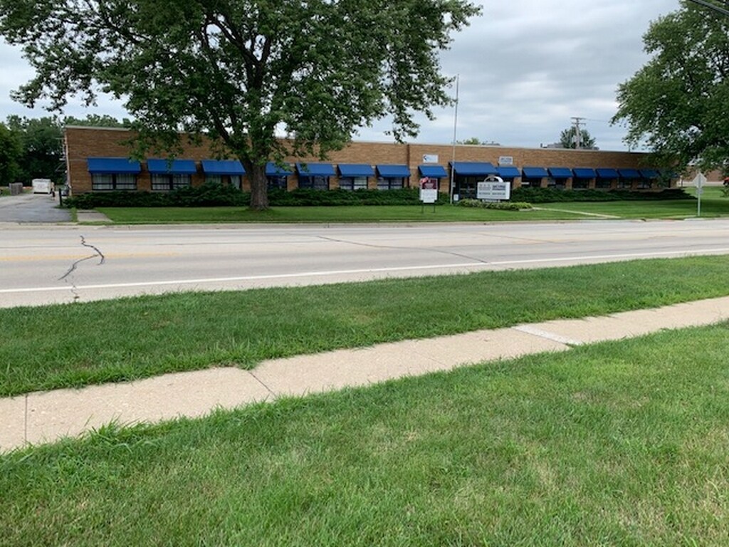 110 W Woodstock St, Crystal Lake, IL for sale Building Photo- Image 1 of 1