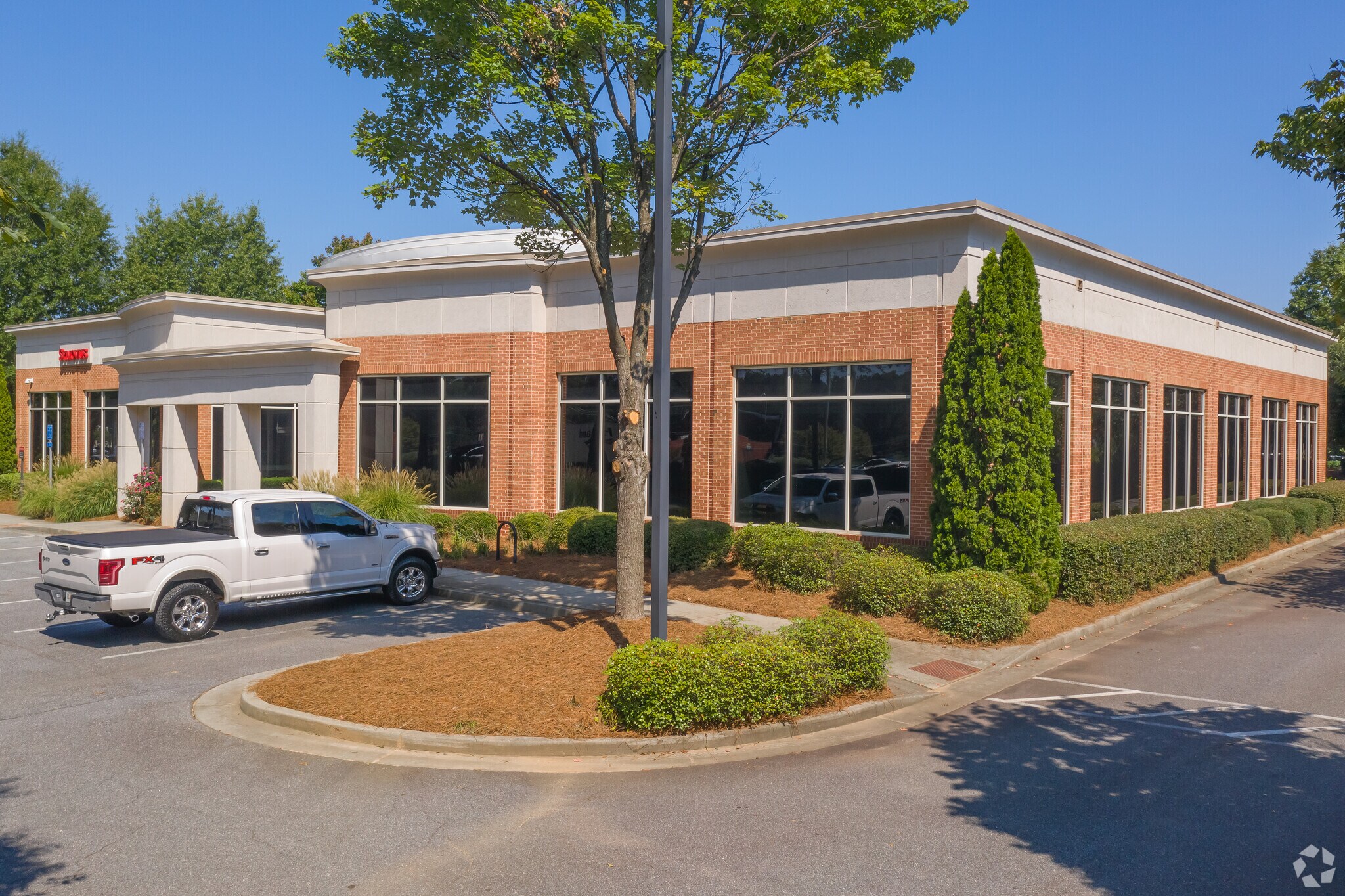 1490 Distribution Dr, Suwanee, GA for sale Primary Photo- Image 1 of 1