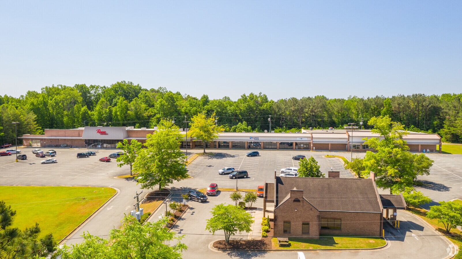 828 E 2nd St, Chase City, VA 23924