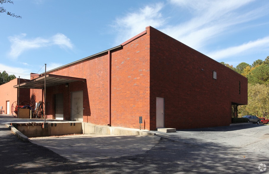 4264 Winters Chapel Rd, Atlanta, GA for lease - Building Photo - Image 2 of 3
