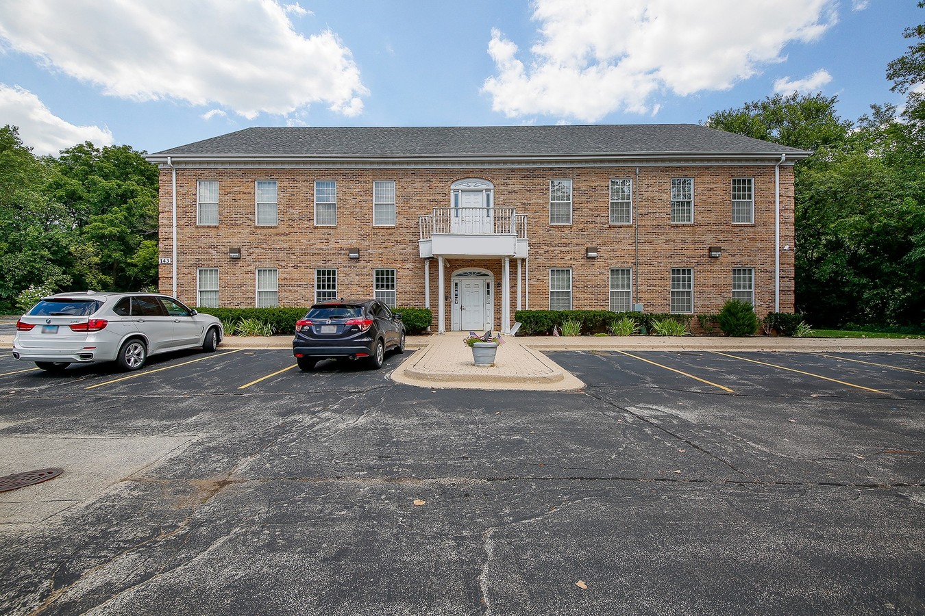 143 N Bloomingdale Rd, Bloomingdale, IL 60108