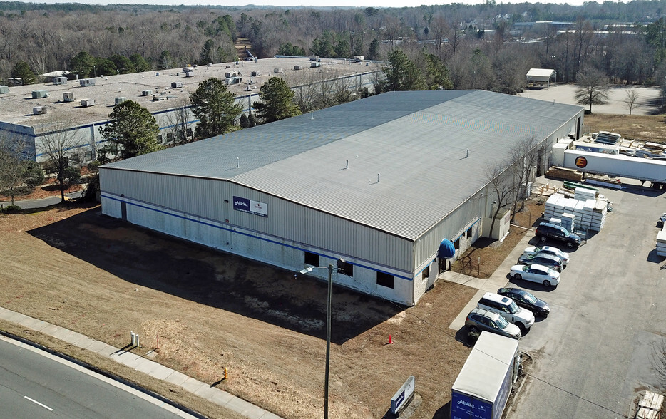 205 S Rogers Ln, Raleigh, NC for lease - Primary Photo - Image 1 of 8