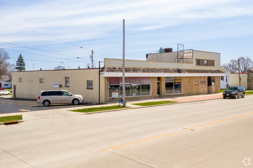 6801-6811 39th Ave, Kenosha, WI for sale - Building Photo - Image 1 of 1