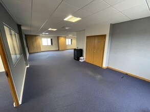 Premier Way, Elland for lease Interior Photo- Image 2 of 9