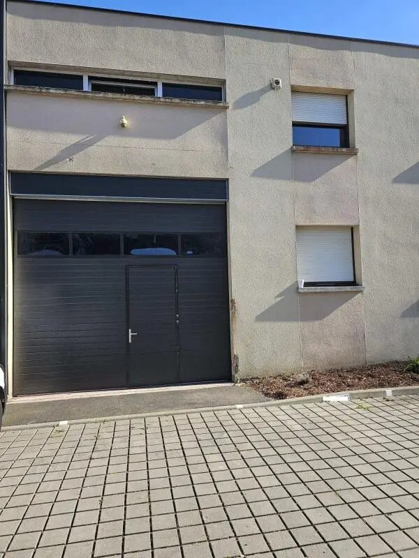 Industrial in Vern-sur-Seiche for lease Building Photo- Image 1 of 6