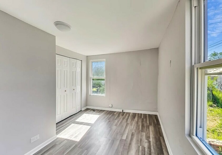 2438 W 25th St, Chicago, IL for sale - Building Photo - Image 2 of 7