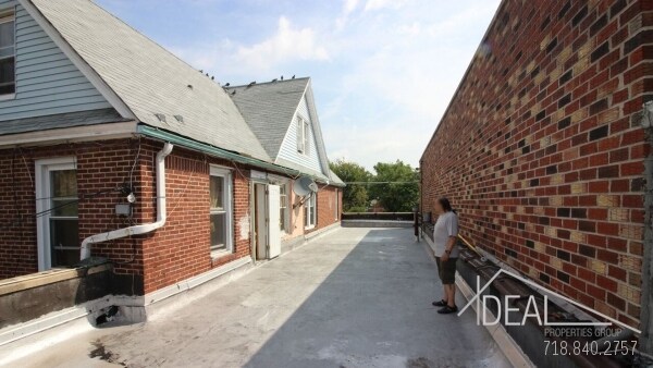 7702 164th St, Fresh Meadows, NY for sale Building Photo- Image 1 of 1