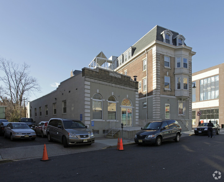 56-60 Hamilton St, Paterson, NJ for lease - Building Photo - Image 3 of 3