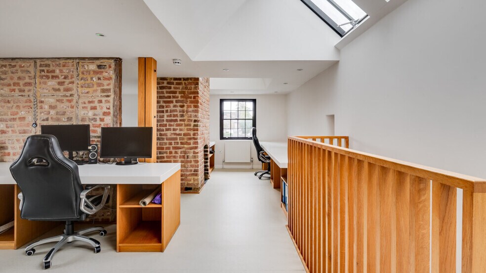 54 High Rd, Broxbourne, EN10 6JN Office for Sale