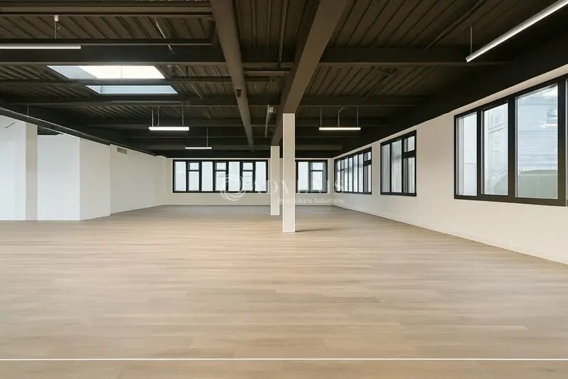 Flex in Arcueil for lease Building Photo- Image 1 of 6