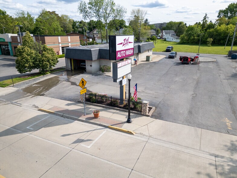 127 Main St, Belleville, MI for sale - Building Photo - Image 1 of 1