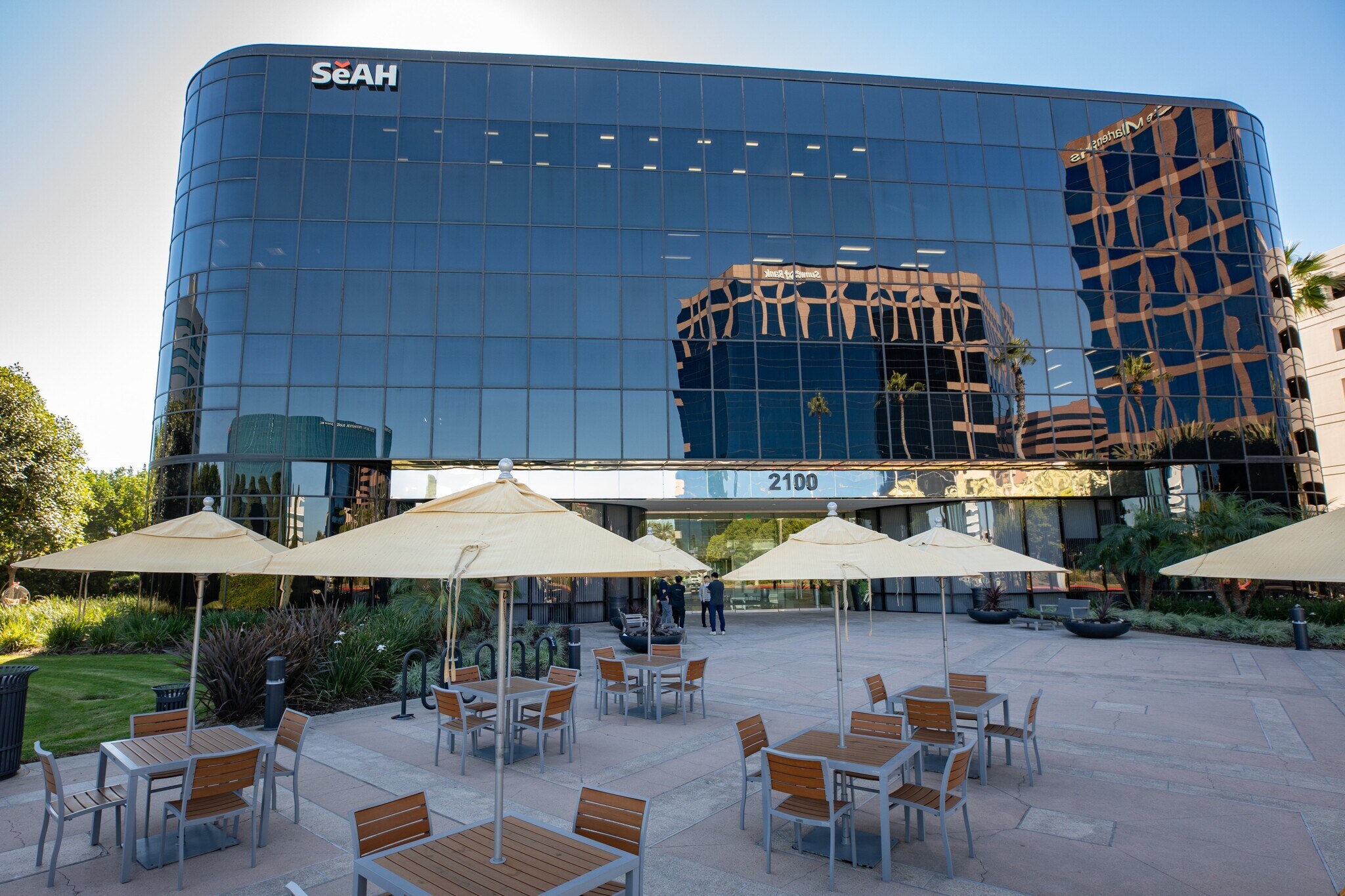 2100 Main St, Irvine, CA for lease Building Photo- Image 1 of 9